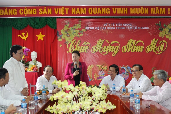 Chủ tịch Quốc hội Nguyễn Thị Kim Ngân thăm và chúc Tết Kỷ Hợi 2019 tại Bệnh viện Đa khoa Trung tâm Tiền Giang