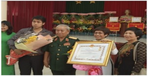 Z3452197825028 43a8a21878617d340c2b1ade9dace744