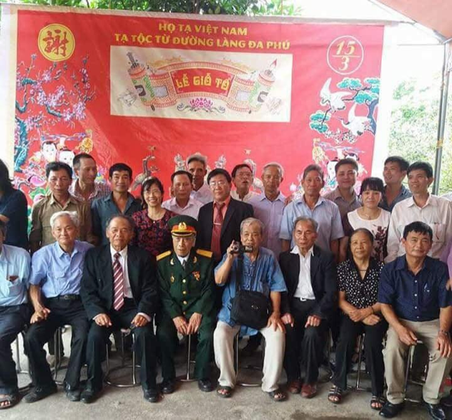 Ngày 15/3/2017 (âm lịch ), BLLDHTVN do ông Tạ Cao Sơn-phó Trưởng BLLDHTVN cùng đi có ông Tạ Mai-UV.BLLDHTV, Bà Tạ Lý (người mặc áo hoa đỏ-đứng sau ông Tạ Cao Sơn,Vụ trưởng thanh tra chính phủ-cháu Trung tướng Trần Độ), ông Tạ Đàn (thanh tra Bộ công an-người mặc áo đỏ thắt Ca-vát đen đứng sau ông Tạ Cao Sơn ) đến dâng hương tại nhà thờ họ Tạ làng Đa Phú-Hưng Hà-Thái Bình.