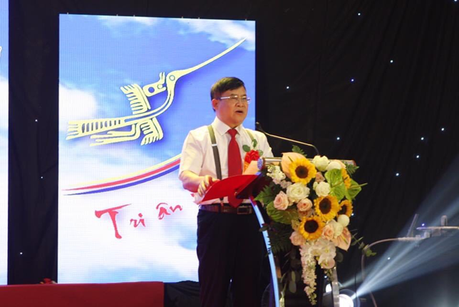 Ông Tạ Quyết Thắng được bầu làm chủ tịch HĐHTVN lên phát biểu và tuyên thệ trước Đại Hội Họ Tạ Việt Nam nhiệm kỳ: (2019-2023) ngày 17/11/2019.