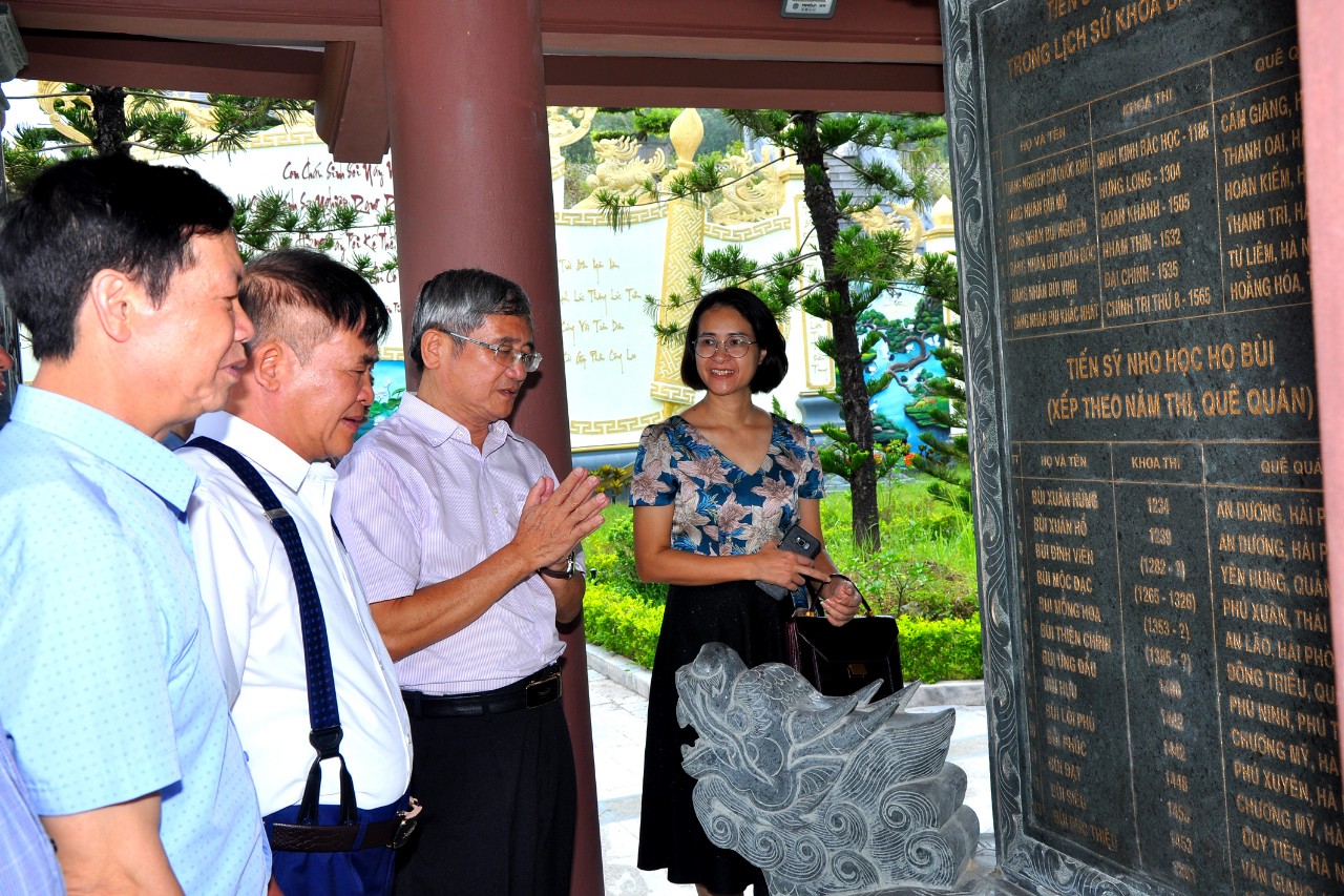 Z3643903119295 Ecd2eacbc1f8754aa715768216aac5d3