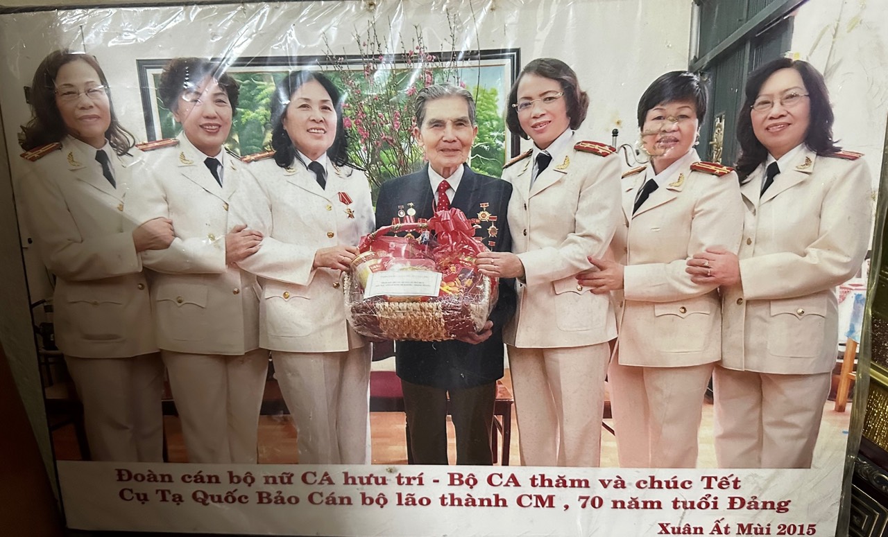 Z4198356727789 87fb008e2b81d4e5c7fa37fea51ba5d2