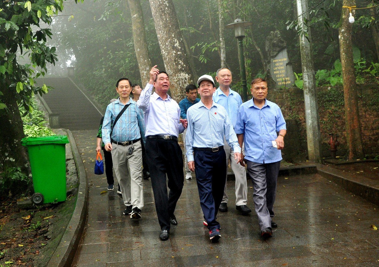 Z4276757203726 37ab51bd5c79ac32b1f8fdb9e7b7f9bd