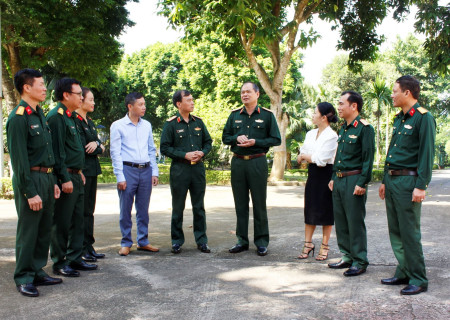 Các đại biểu bên lề hội nghị