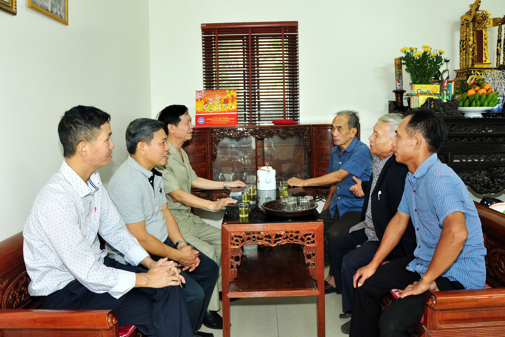 ông Tạ Phương Nam - Trưởng chi tộc , Ban trị sự chi tộc đã tiếp đoàn hội đồng họ Tạ Việt Nam 